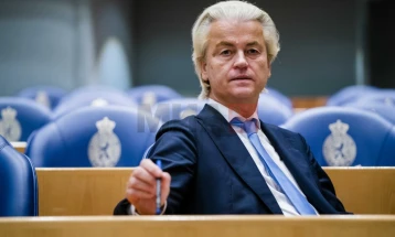Герт Вилдерс во потрага по коалициски партнери по победата на неговата ПВВ на изборите во Холандија 