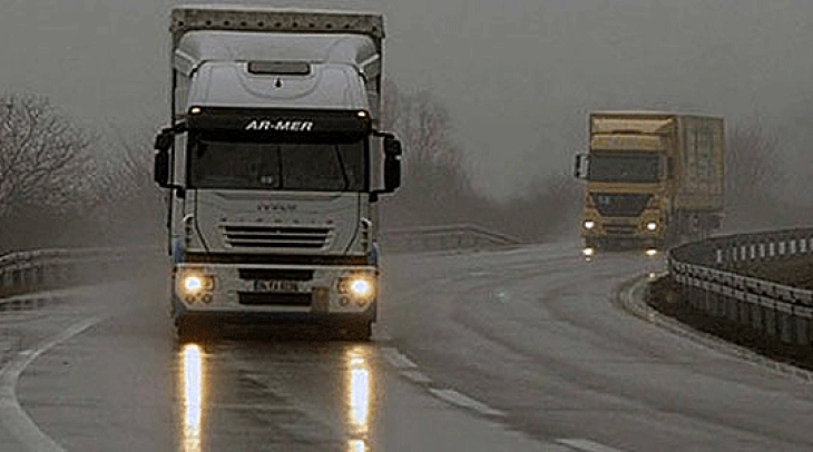 Укината забраната за камиони на патот Маврово - Дебар,  пуштен сообраќајот во двата правца