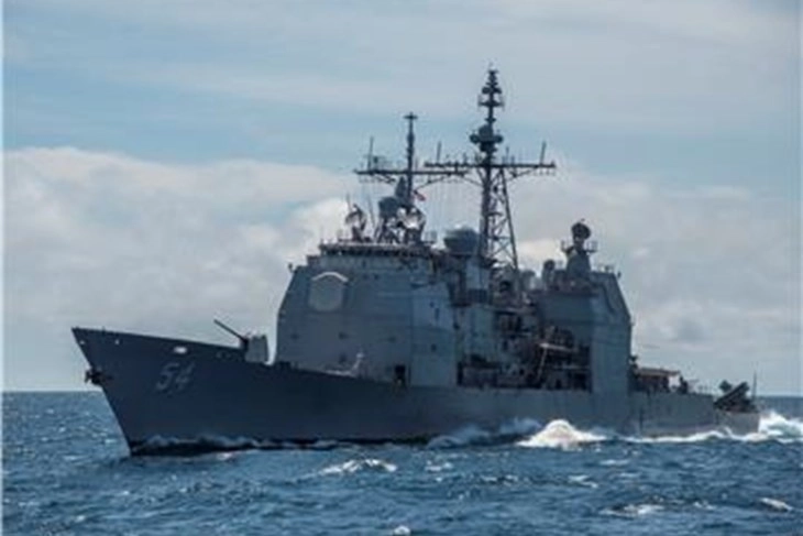 Американски воен брод ослободи танкер заробен во Аденскиот залив
