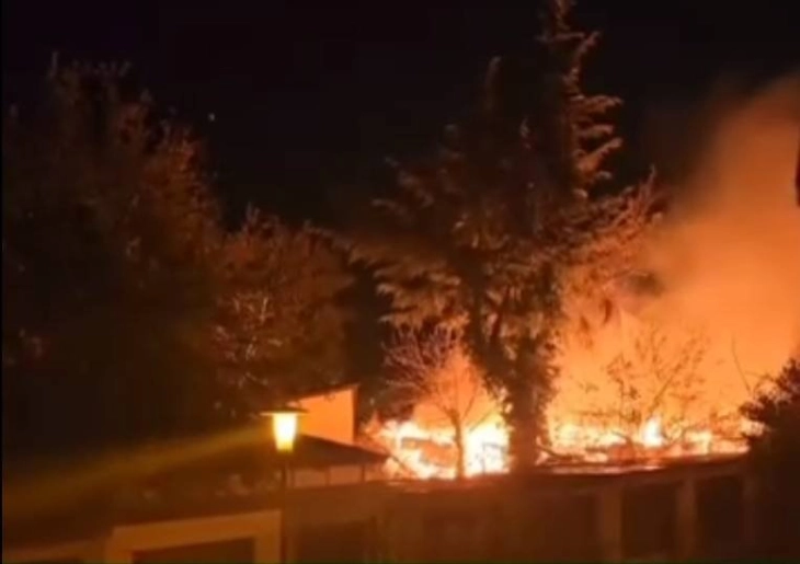 Левица: Пожар на стари објекти во Влае, планирана изградба на нови згради