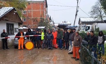 Работниците од „Комунална хигиена“ при ЈКП Тетово почнаа штрајк поради неисплатени плати