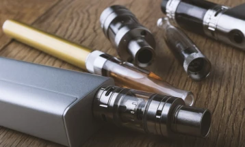 Австралија од 1 јануари ќе го забрани увозот на електронски цигари за еднократна употреба
