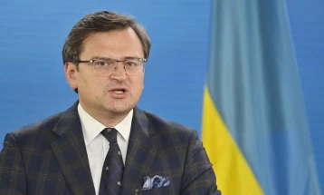Kuleba: Ukraina deri më tani ka marrë 300.000 nga një milion granata të premtuara nga BE-ja