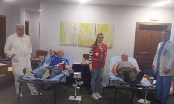 Собрани 20 крвни единици во крводарителска акција во Струга