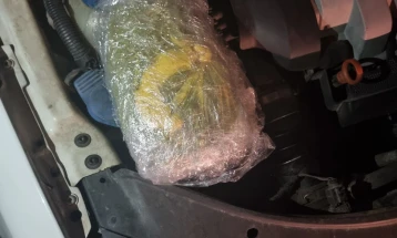 Приведен гостиварец во Скопје во чие возило е пронајдена дрога