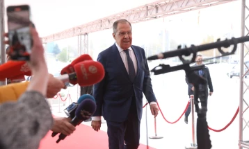 Lavrov mbërriti në Këshillin ministror të OSBE-së