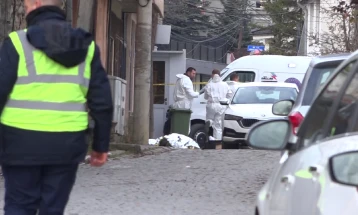 Убиен еден од ограбувачите на златарница во Косово, ранет полицаец и приведени седум лица