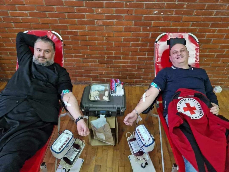 Во крводарителска акција во Крива Паланка собрани 112 единици крв