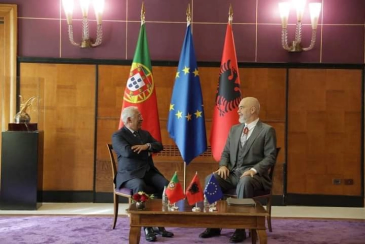 Португалскиот премиер Коста во посета на Тирана