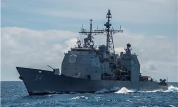 Пекинг тврди дека американски воен брод илегално упаднал во кинеските територијални води