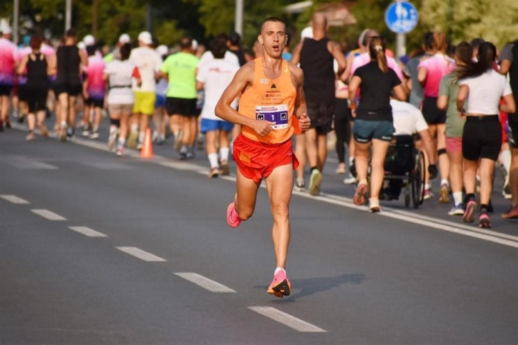 Ивановски постави нов македонски рекорд во маратон