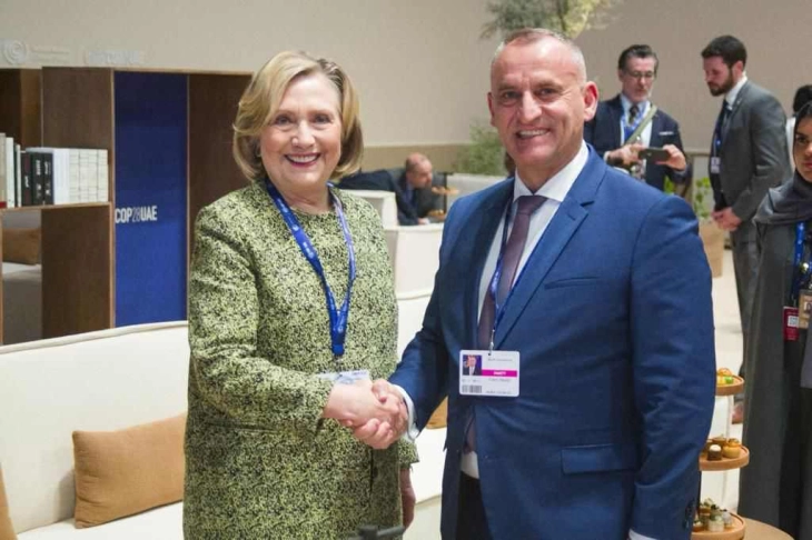 Mexhiti u takua me Hilari Klinton në COP28 në Dubai