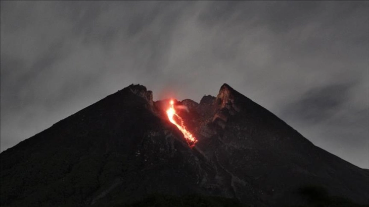 Во Индонезија бројот на загинати од ерупцијата на вулканот се искачи на 22