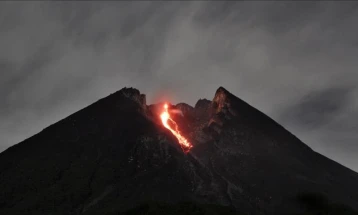 Në Indonezi numri i të vdekurve nga erupsioni i vullkanit është rritur në 22