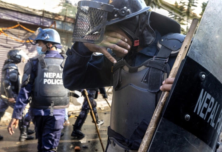 Непалската полиција уапсила 10 лица поради регрутирање млади луѓе во руската армија