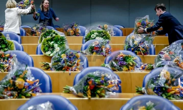 Новиот холандски парламент положи заклетва, две недели откако Вилдерс победи на изборите