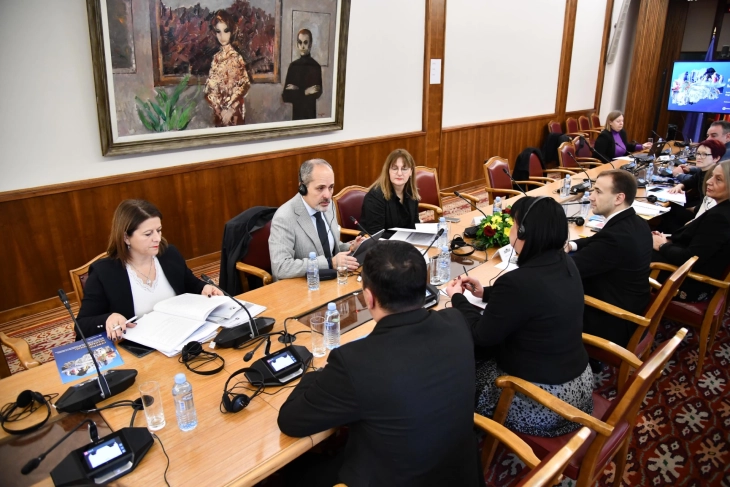 Членовите на Комисијата за финансирање и буџет на средба со претставници од Светска банка