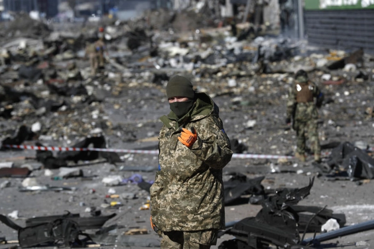 Киев известува за осум повредени додека Русија продолжува да користи стратешки бомбардери