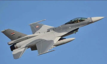 Një aeroplan amerikan F-16 rrëzohet në Detin e Verdhë