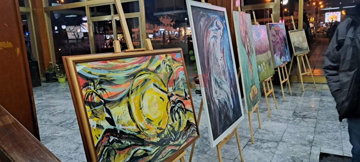 Отворена ревијална колективна изложба на уметнички дела „Зимски салон“ во Тетово