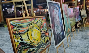 Отворена ревијална колективна изложба на уметнички дела „Зимски салон“ во Тетово