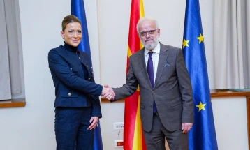 Проштална средба на Џафери со амбасадорката на Црна Гора Марија Петровиќ