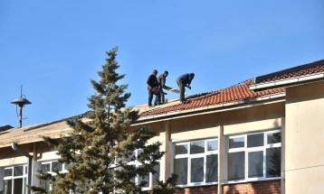 Реконструкција на кров и поставување фотоволтаици на штипското медицинско училиште