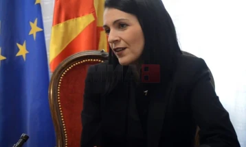 Костадиновска Стојчевска: СДСМ го заштити македонски јазик и култура