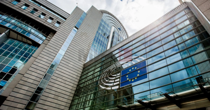 ЕП го повика Европскиот совет да донесе одлука за отворање на пристапните преговори со Украина и Молдавија