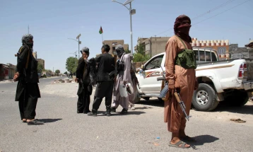 Балучките милитанти нападнаа полициска станица во југоисточен Иран и убија 11 полицајци