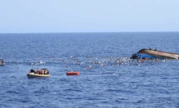 Të paktën 61 emigrantë u mbytën në afërsi të bregut libian