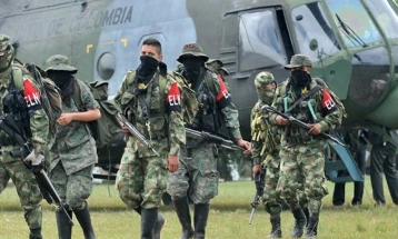 Guerilasit kolumbianë u dakorduan të ndërpresin rrëmbimet