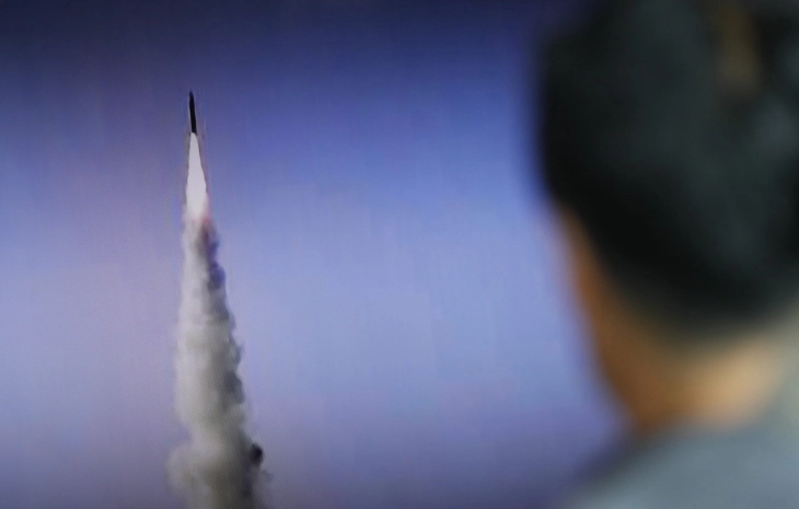 South Korea suspects Pyongyang fired nuclear-capable missile