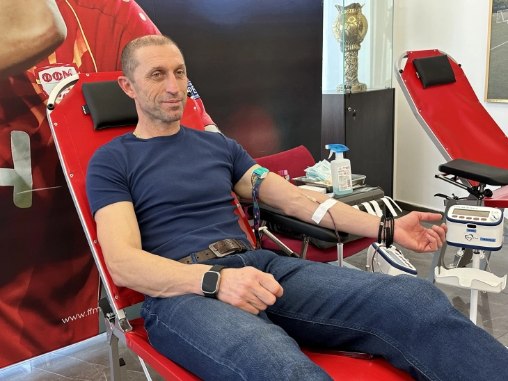 ФФМ се вклучи во крводарителската акција „Највредниот подарок. Капка полна живот“