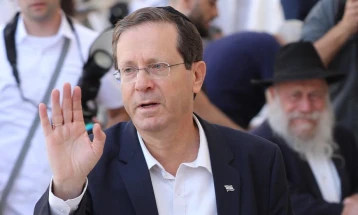 Israeli President Herzog says Israel is open to new pause in fighting