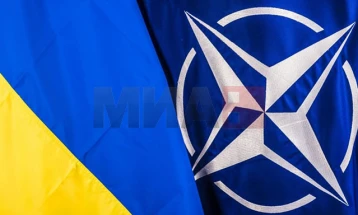 Зеленски вели дека Украина нема да влезе во НАТО без областите окупирани од Русија