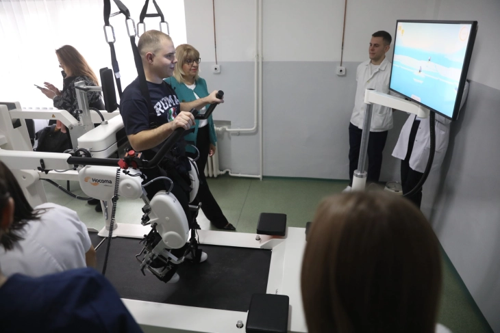 Во Клиниката за физикална медицина и рехабилитација пуштен во употреба апарат за роботска рехабилитација 