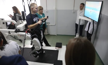 Во Клиниката за физикална медицина и рехабилитација пуштен во употреба апарат за роботска рехабилитација 