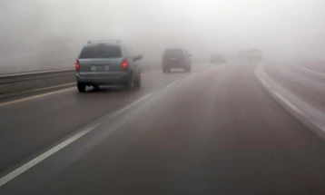 Dukshmëria deri në 50 metra për shkak të mjegullës në Manastir, deri në 100 metra në Prilep