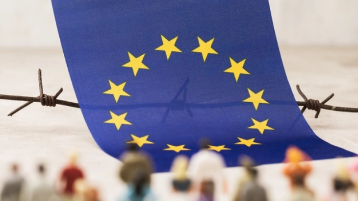 Евростат: За девет месеци во земји на ЕУ азил побарале 12 илјади албански граѓани