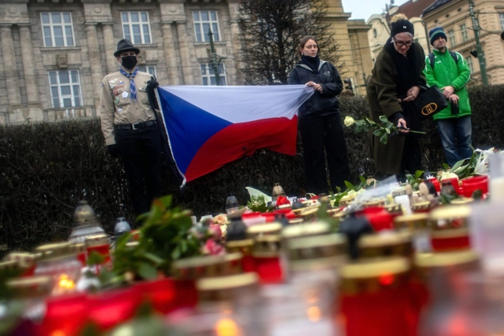 Në Republikën Çeke ditë zie për viktimat nga të shtënat në Universitetin e Karlit