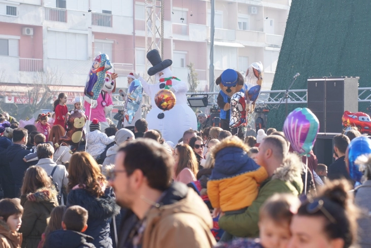 Отворен Новогодишен базар во Струмица