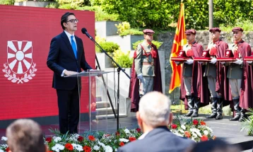 Pendarovski do t'i ndajë mirënjohjet Dekoratë për merita, Medalje për merita dhe Kartën e Republikës së Maqedonisë