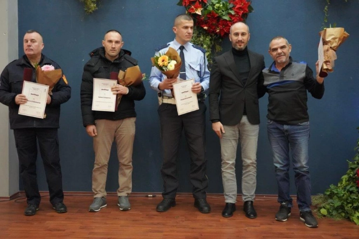 Oпштина Велес ги награди најуспешните во 2023