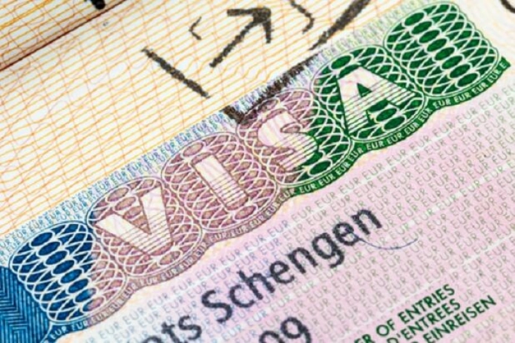 Pezullim i përkohshëm i vizave për qëndrim afatshkurtër për shtetas të huaj të vendeve të treta me vizë valide britanike, amerikane dhe kanadeze