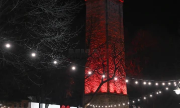 Новогодишно осветлување на битолскиот градски часовник