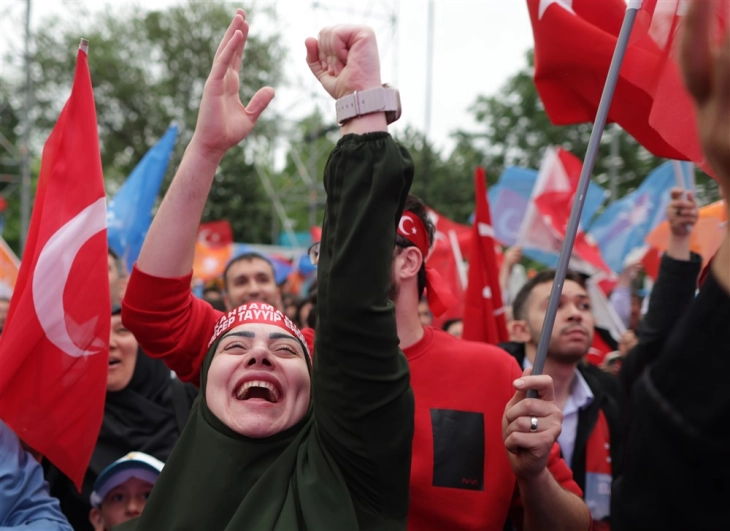Erdogan: Morëm përgjegjësi për të qeverisur në pesë vitet e ardhshme, fitues i vetëm është Turqia