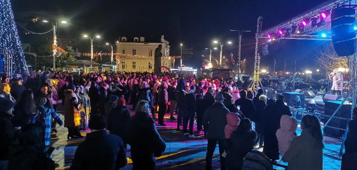 Весела и спокојна новогодишна ноќ во Охрид