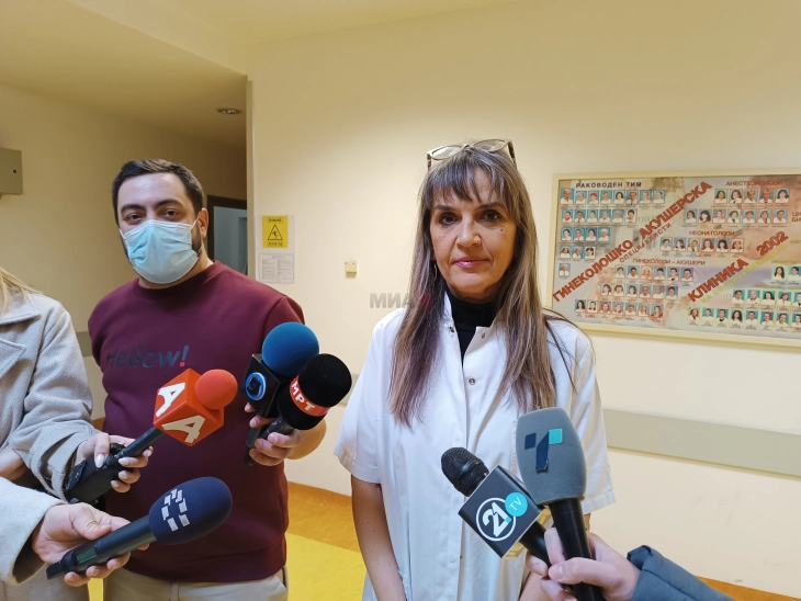 Јовановска: Бебето со повреда на раката е во добра состојба, се работи за лесна фрактура