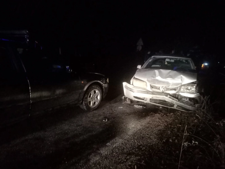 Përplasje zinxhirore e tri veturave në rrugën Ura e Mullirit - Qendra Zhupë, një person i lënduar lehtë